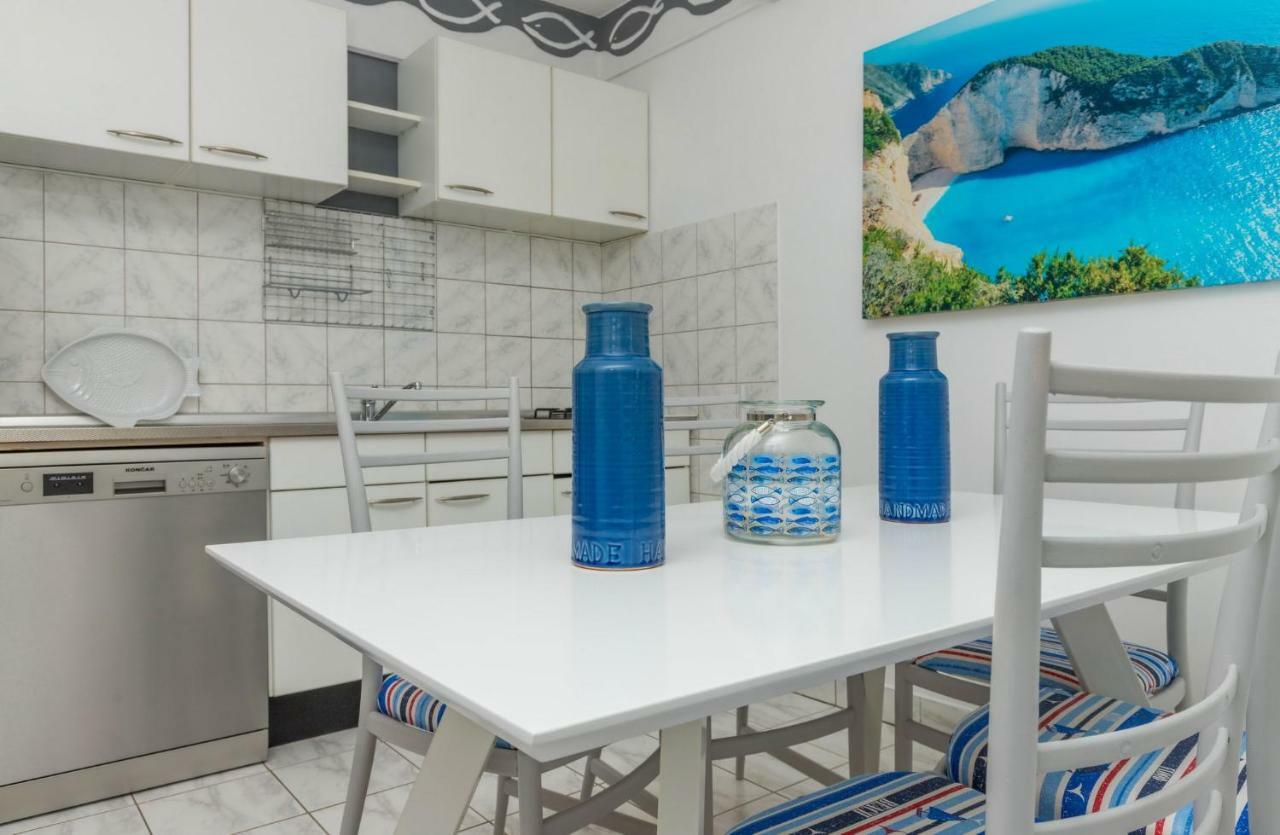 Apartments Adriatic 2 茨里克韦尼察 外观 照片